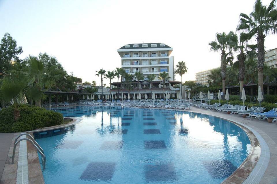 Trendy Palm Beach 4