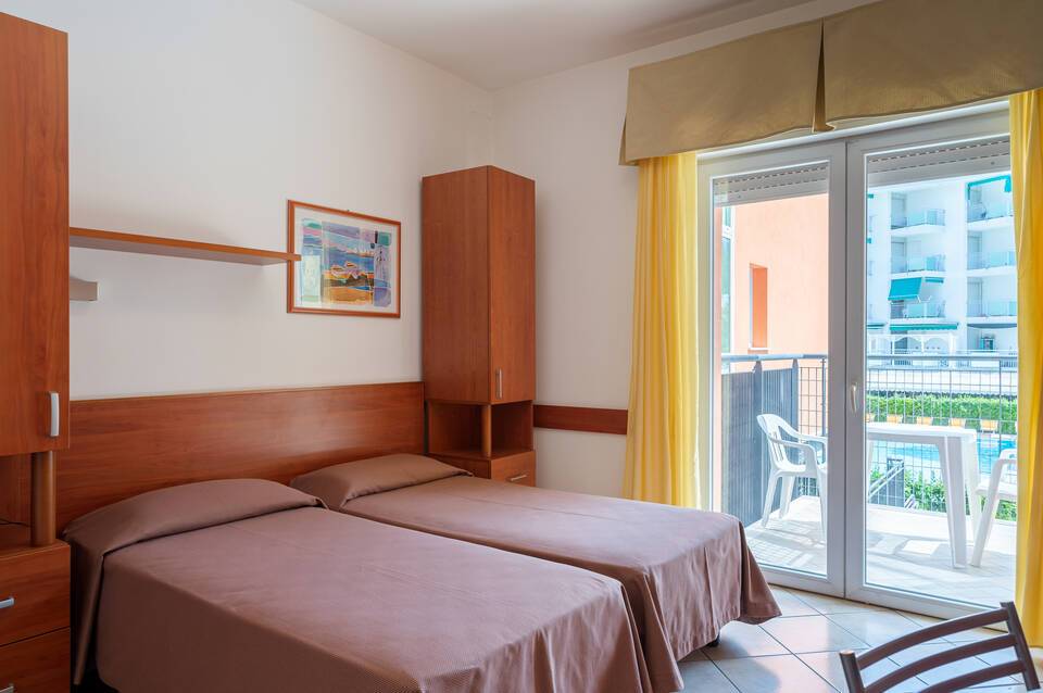 Aparthotel Sheila 4