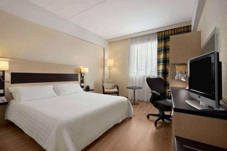 Hilton Garden Inn Rome Airport 3