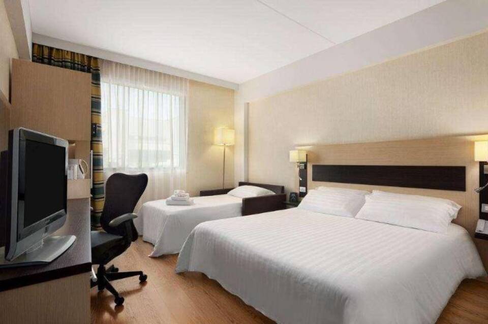 Hilton Garden Inn Rome Airport 4