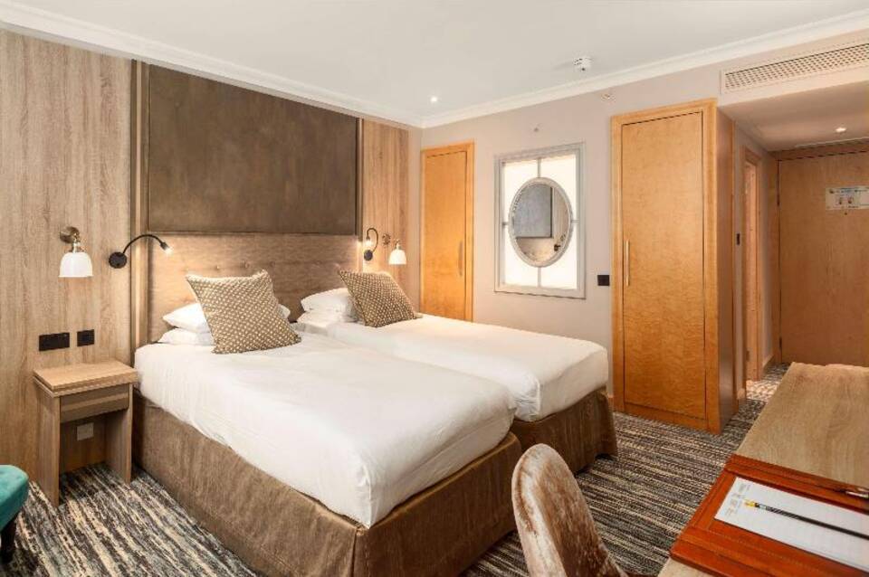 Courthouse Hotel London Soho 4