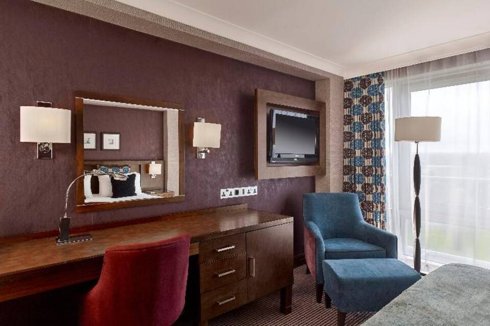 Crowne Plaza London - Gatwick Airport 2