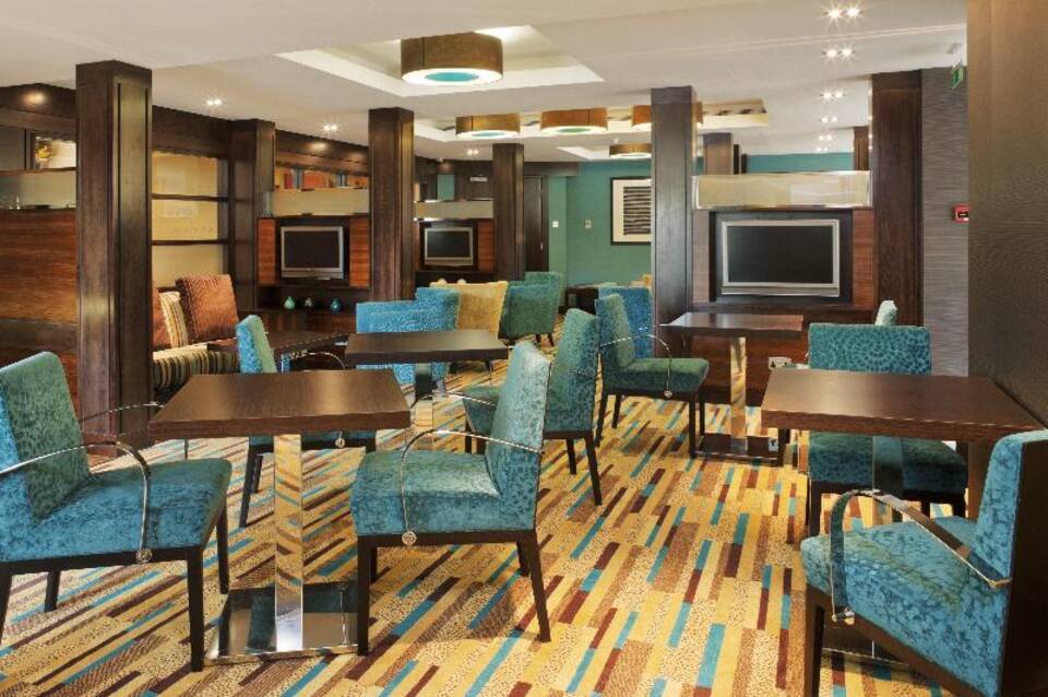 Crowne Plaza London - Gatwick Airport 5