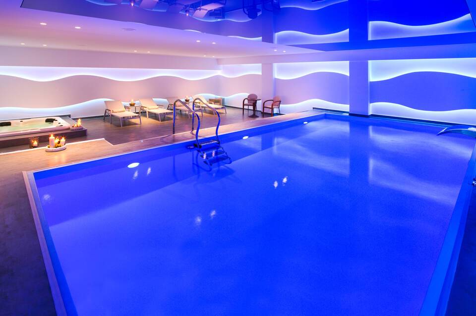 Mediterranean Beach Resort 5