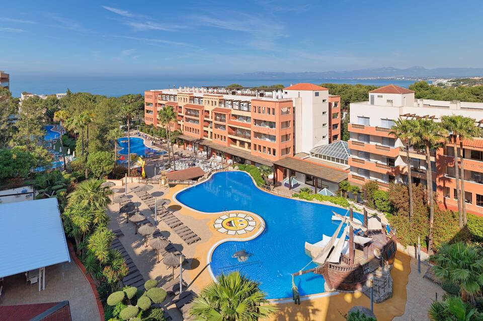 H10 Mediterranean Village 1