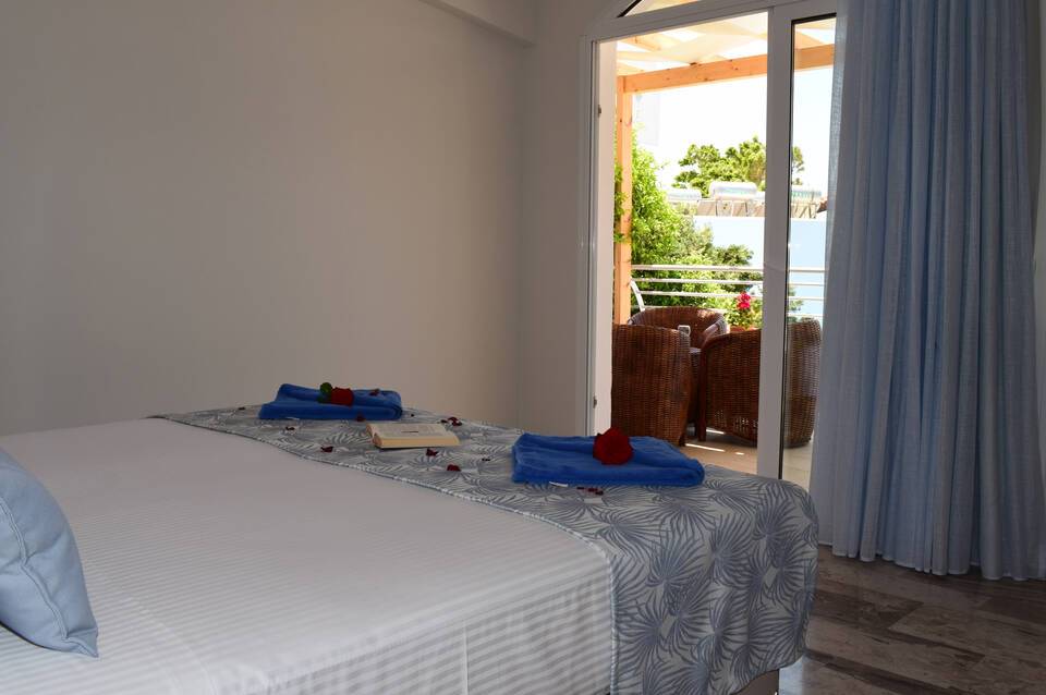 Hotel Myrtis 5