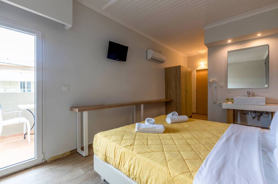 Cameo Beach Resort 5