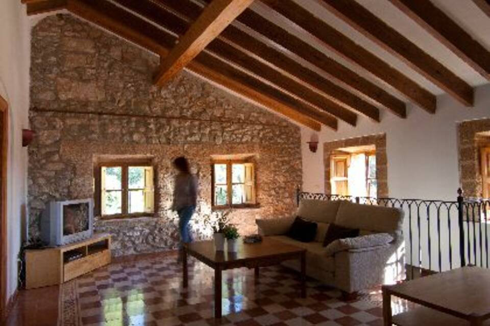 La Victoria Hostatgeria 2