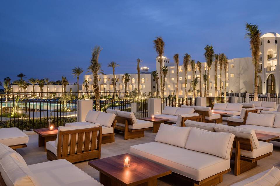 Serry Beach Resort 5
