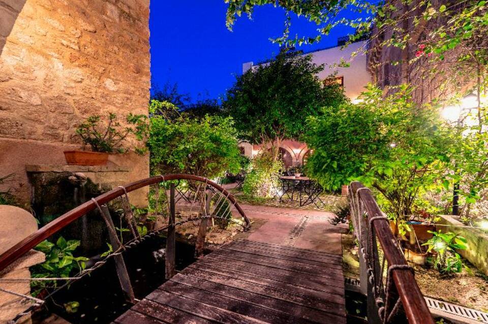 Avalon Boutique Hotel 5