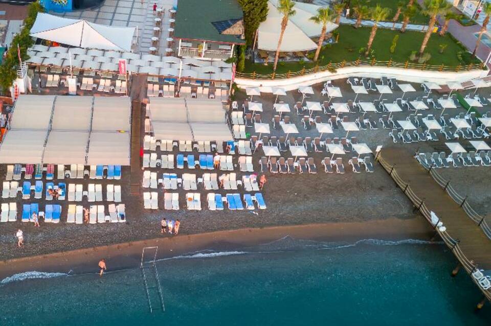 Armas Beach Hotel 3