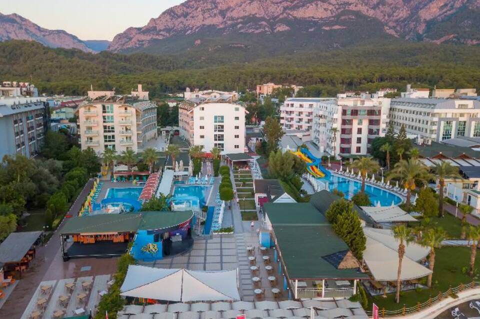 Armas Beach Hotel 4