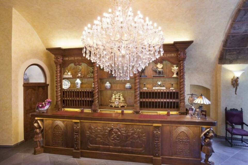 Iron Gate Hotel & Suites 3