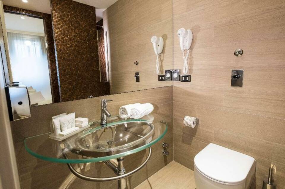 Best Western Hotel City 4