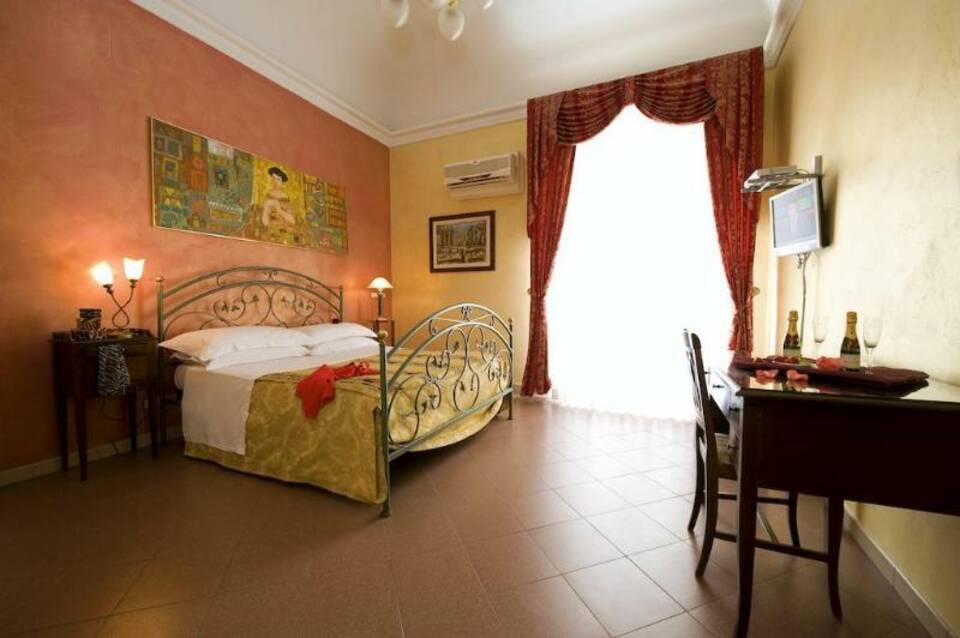 Hotel Joli 2