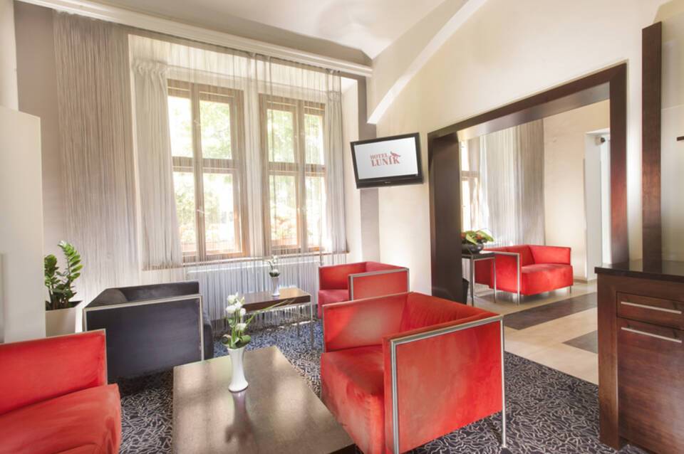 Hotel Lunik 5