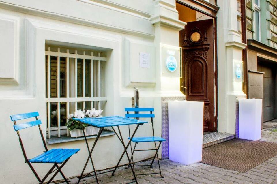 Royal Court Hotel 3