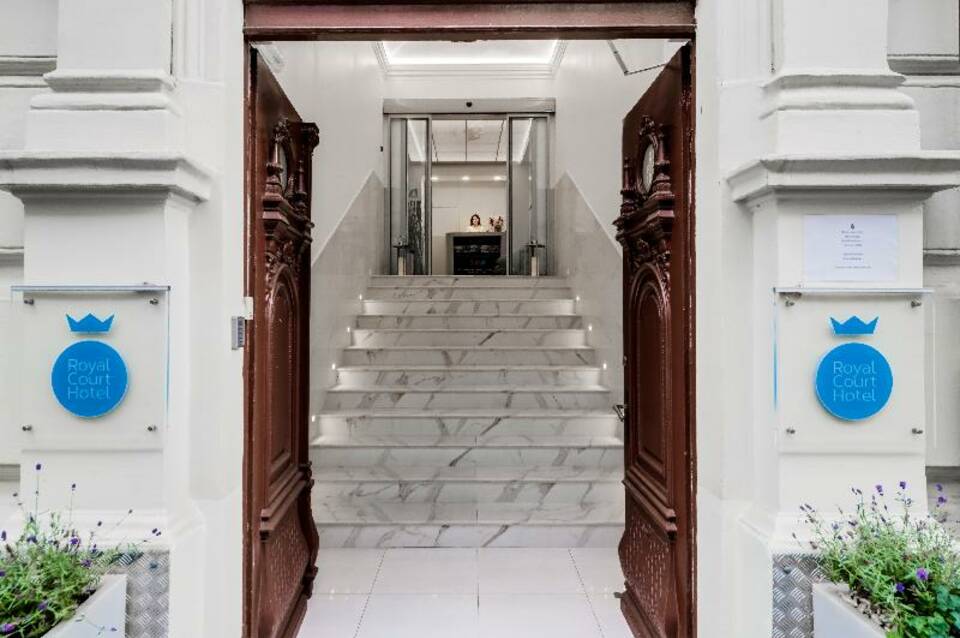 Royal Court Hotel 5