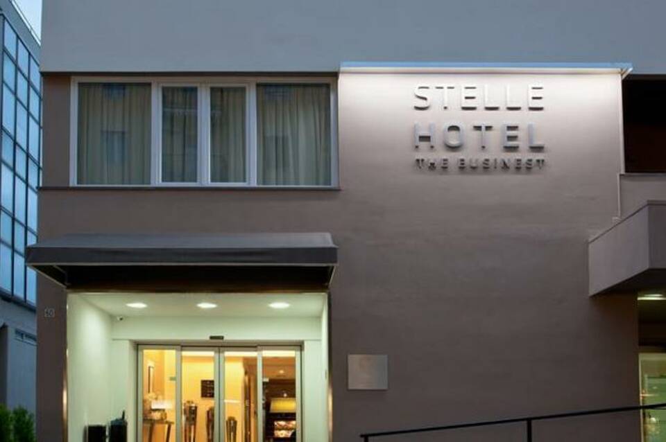 Stelle Hotel The Businest 1