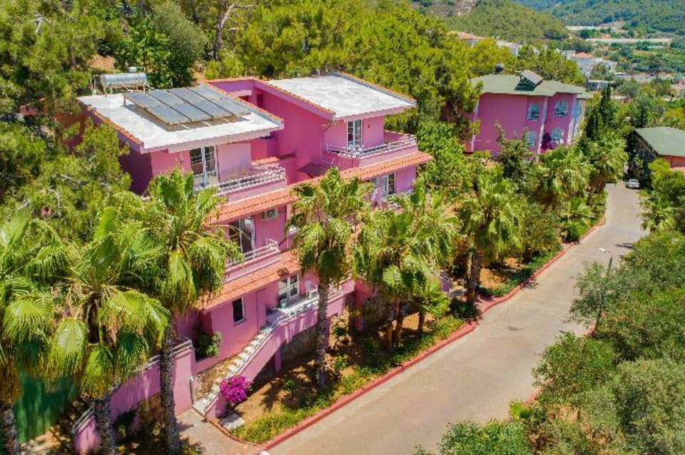 Senza Garden Holiday Club 3
