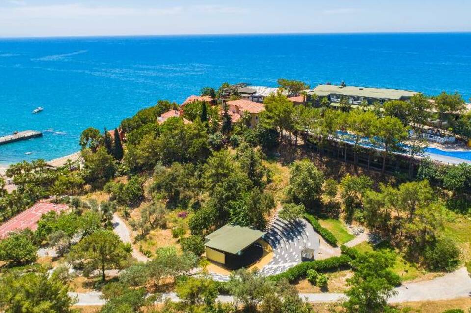 Senza Garden Holiday Club 5