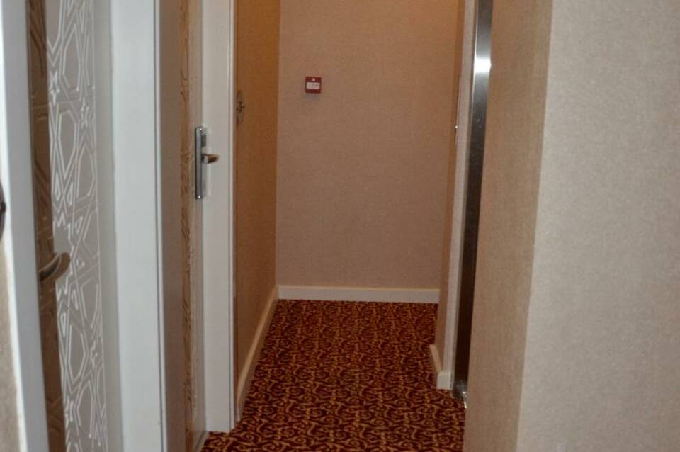 Sun Comfort Hotel 4