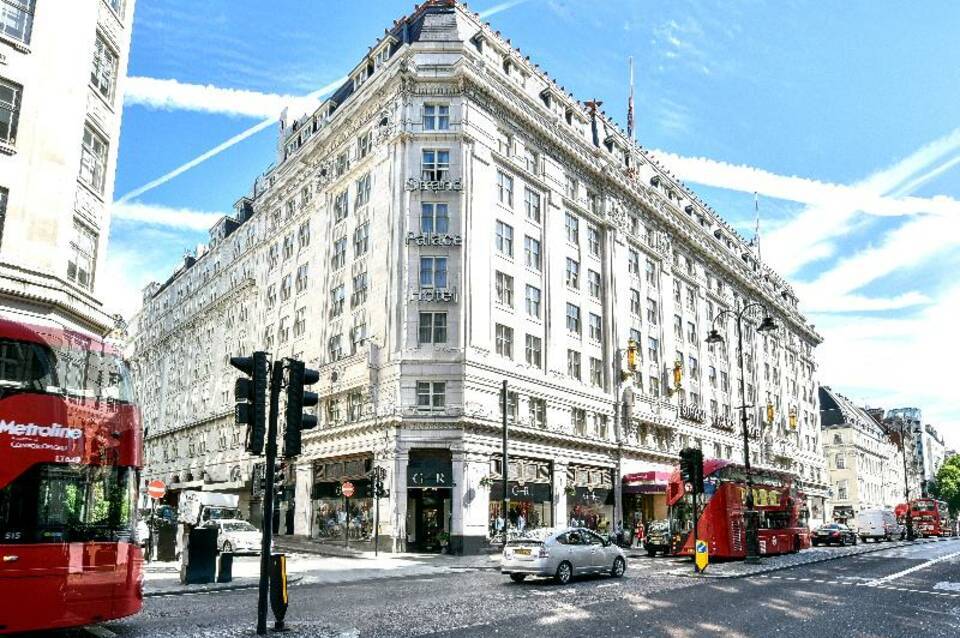 Strand Palace Hotel 1