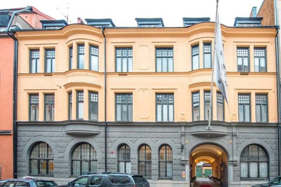 Unique Hotel 1