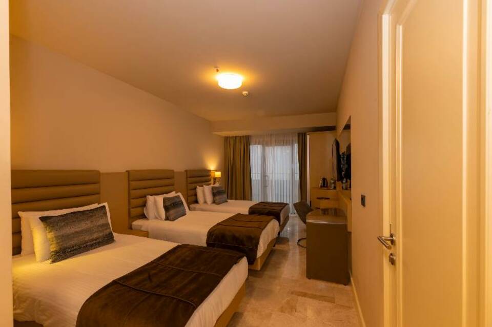 Ramada by Wyndham Istanbul Pera 2