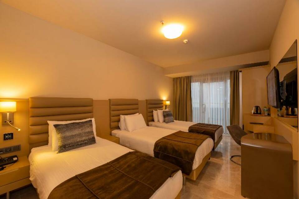 Ramada by Wyndham Istanbul Pera 3