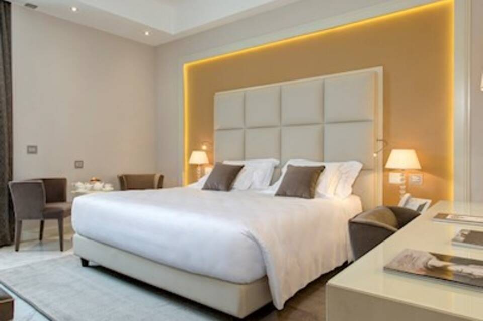 Aleph Rome Hotel, Curio Collection by Hilton 3