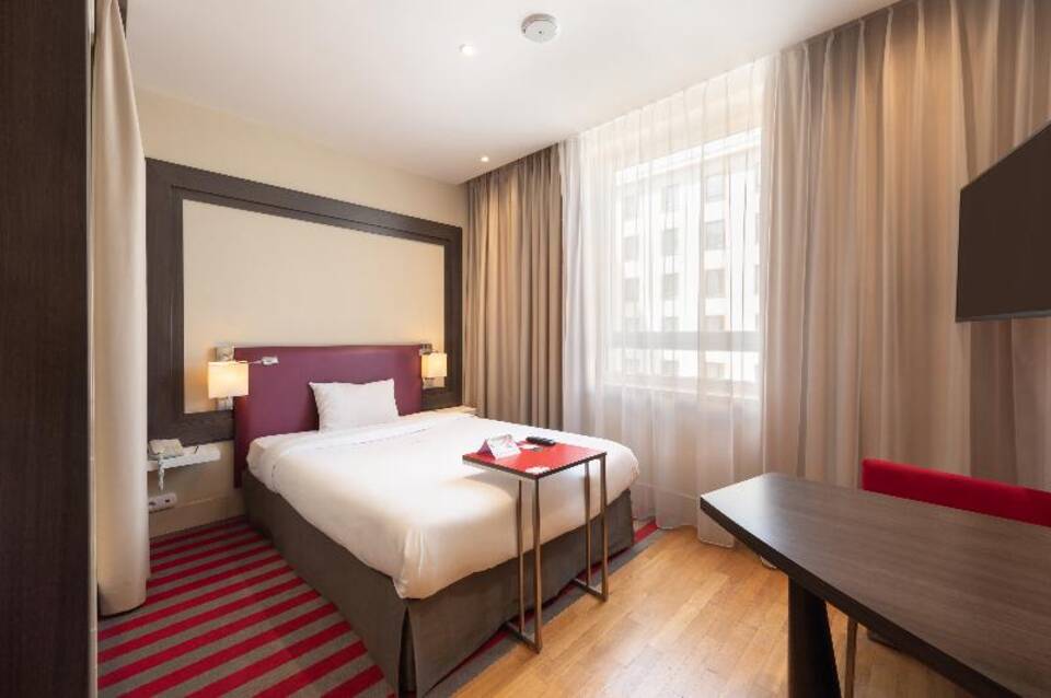 Mercure Warszawa Grand 1