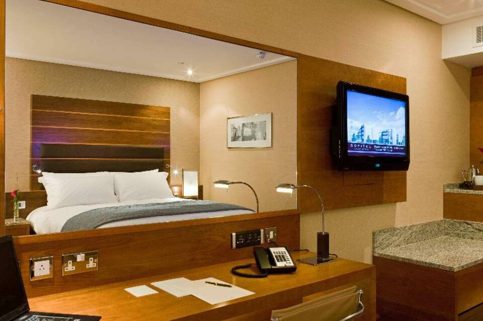 Sofitel London Heathrow 5
