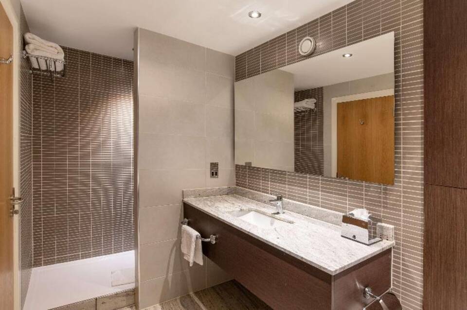 Hilton Gatwick Airport 2