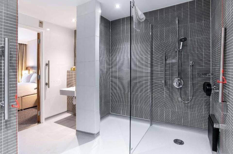Hilton Gatwick Airport 3