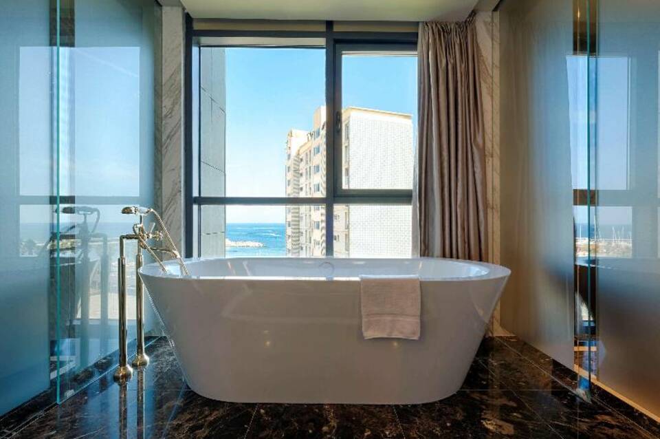 Sofitel Barcelona Skipper Hotel 3