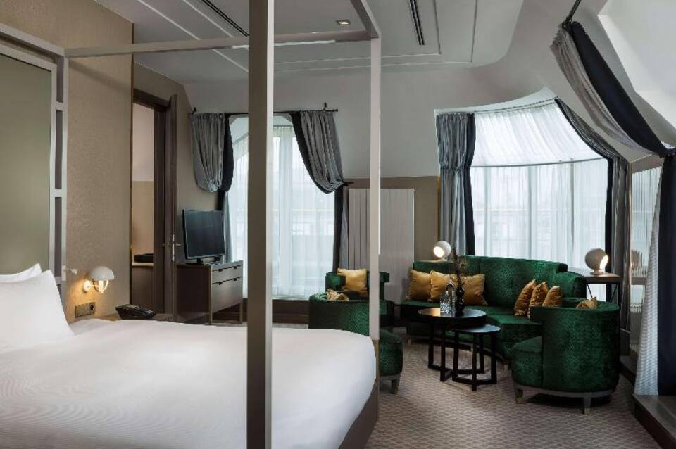 Hilton Vienna Plaza 1