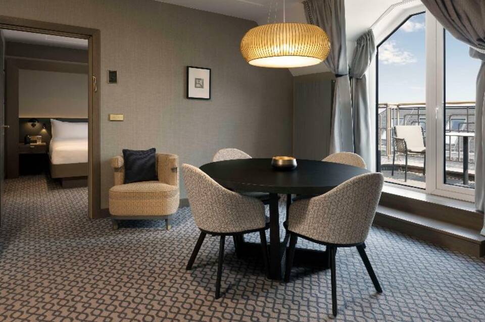 Hilton Vienna Plaza 3