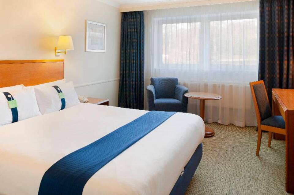 Holiday Inn Edinburgh 4