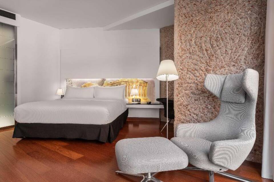 Hilton Madrid Airport 1