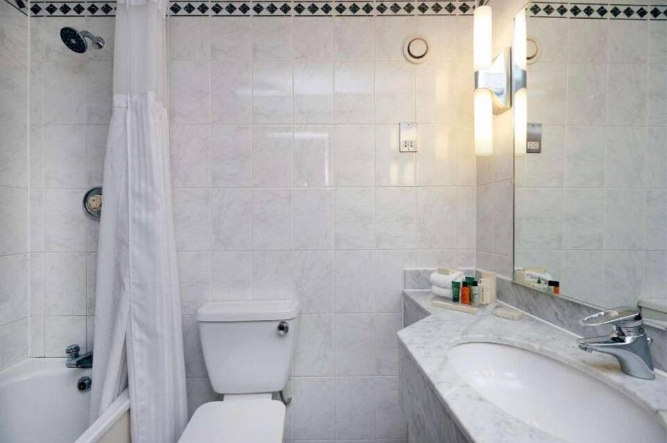 Hilton London Watford 2