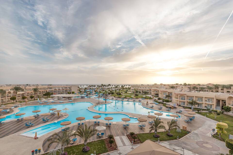 Pickalbatros Royal Moderna Resort 1