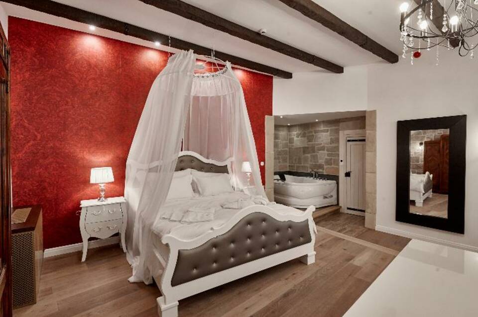 Maison Bistro & Hotel 1