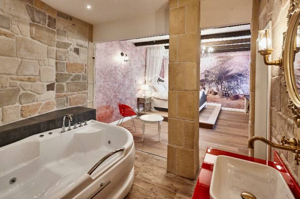 Maison Bistro & Hotel 3