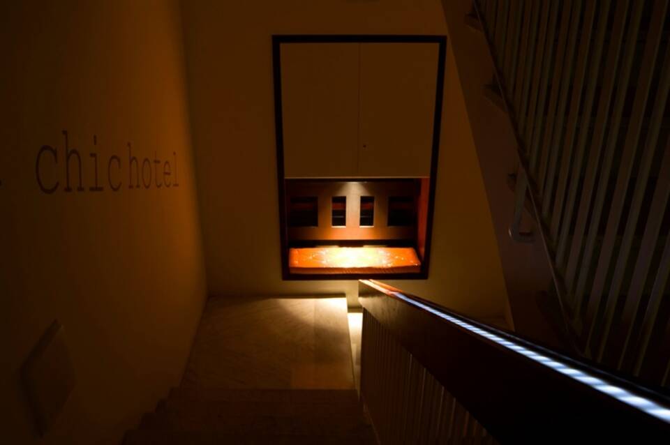 Orange Hotel 2