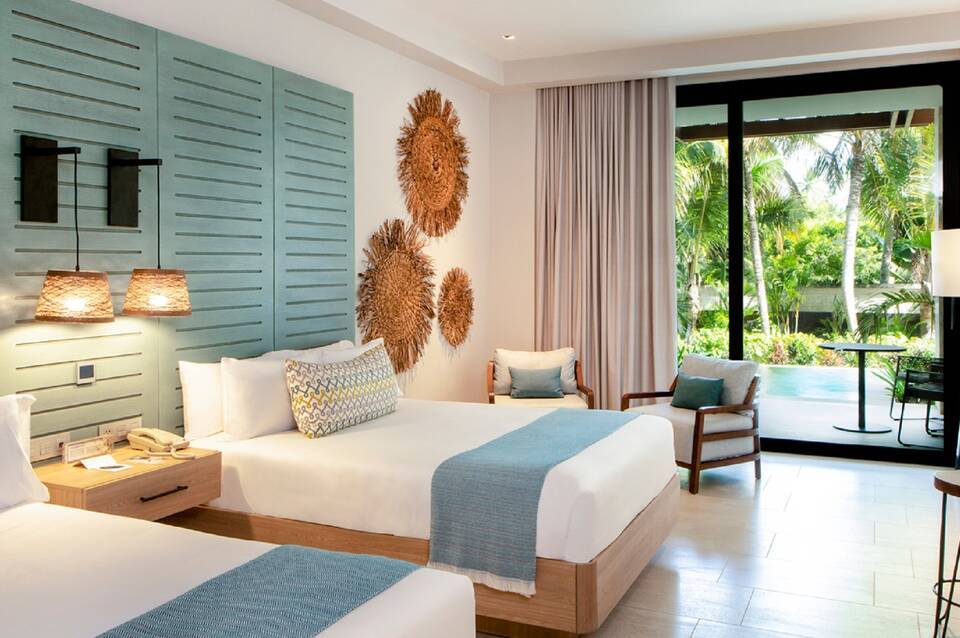 Unique Club at Lopesan Costa Bavaro Resort 4