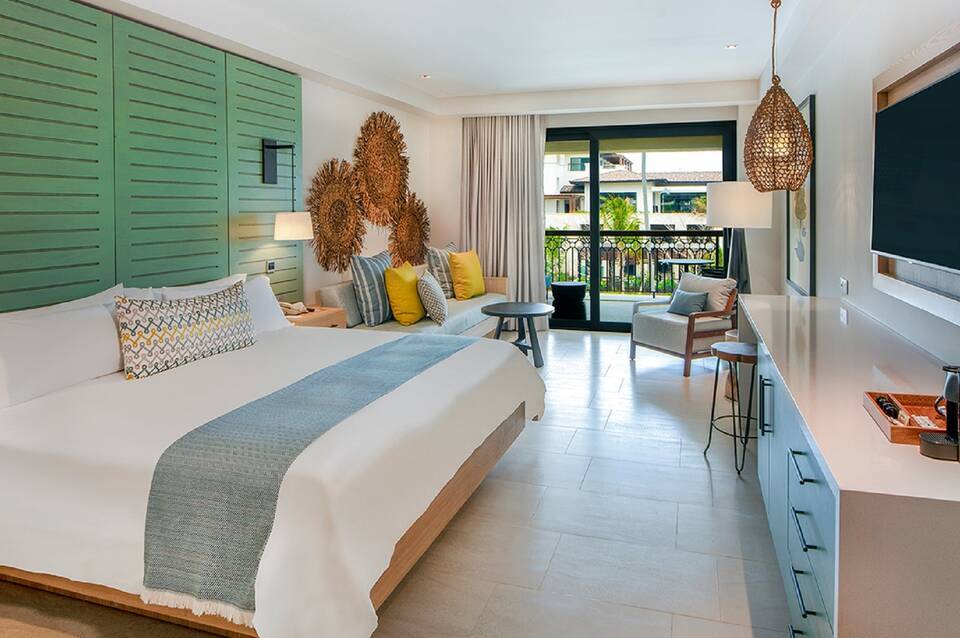 Unique Club at Lopesan Costa Bavaro Resort 5