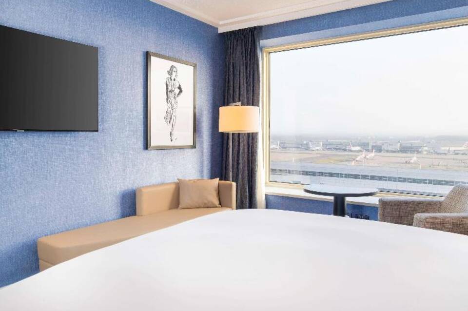 Sofitel London Gatwick 1