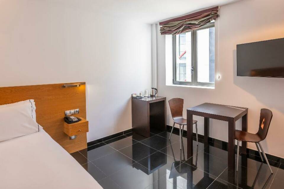 Apartamentos Hesperia Barcelona Fira 1