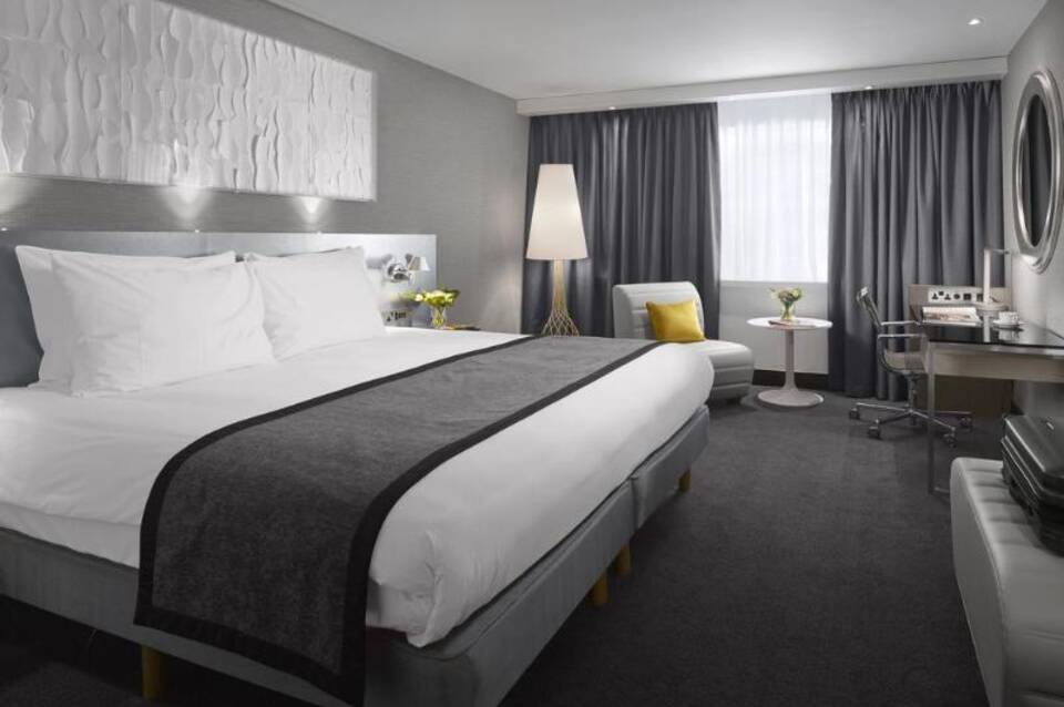 Radisson Blu Edinburgh 1